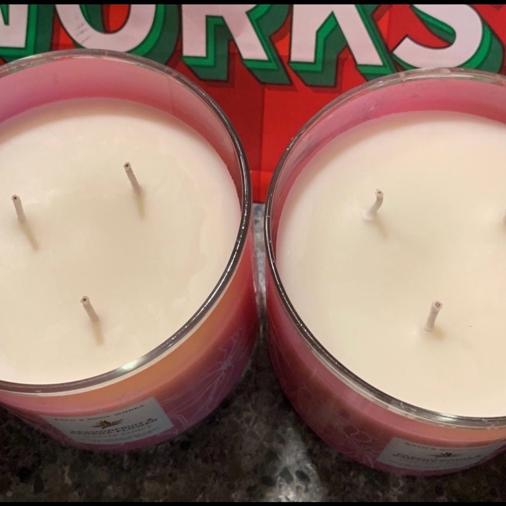 2 x Bath & Body Works Passionfruit Banana Flower 3 wick candles NWT - Picture 2 of 3